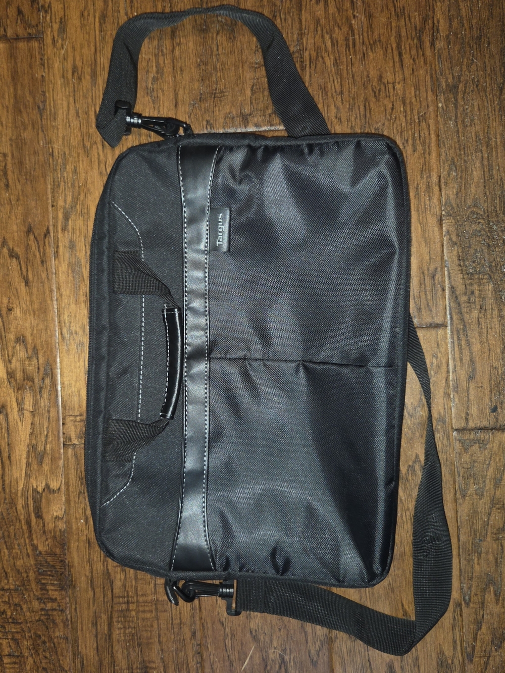 Targus Black Men's Laptop Messenger Bag